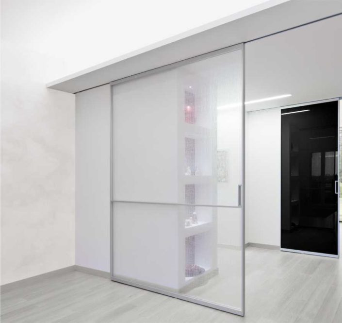 divisorio-PLAN15-vetro-CROSSED-FUZZY-by-designer-Defne-Koz-1